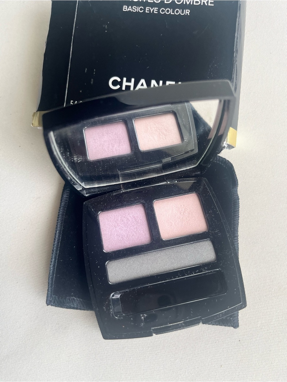 CHANEL Eyeshadow Trio in Lavender, Light Pink & Silver